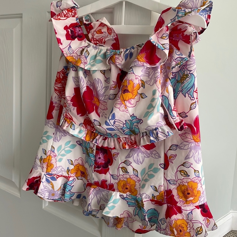 Lulus floral crop top and skirt set